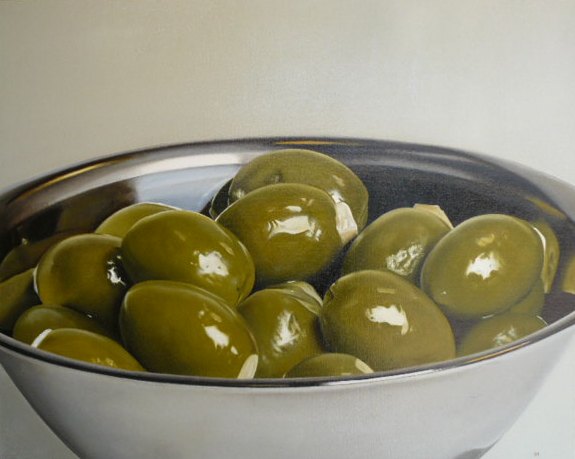 Groene olijven in inox bakje. Olieverf op doek. 100cm x 100cm. Verkocht
